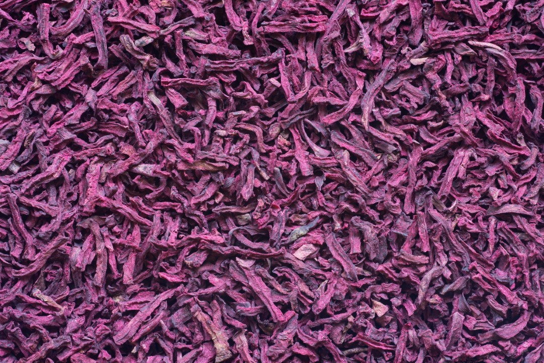 Dehydrated Beetroot Flakes - shutterstock_2241101963 (Custom)